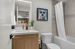 Ascent Unit 320 - Modern 3BR Retreat w/ 3 Balconies & Fireplace