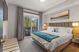 Blackstone Unit 320 - Mountain Views | Hot Tub | Outdoor Pool | King Bed