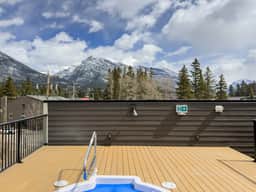 Brookside Lane 303 - Top Floor Downtown Retreat|Hot Tub|Mountain Views