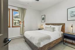 Lodges Unit G402 - Penthouse 1 bed | Hot Tub & Pool | Mountain Views