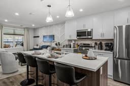 Skyridge 415 - Modern Townhome | Private Deck & BBQ | Hot Tub