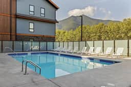 Sparrowhawk Unit 2114 -  Mountain View | Outdoor Pool | Hot Tub | Brand New