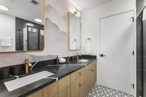 309 Quesnay at Currie - Modern 2BR Retreat Near Downtown Calgary