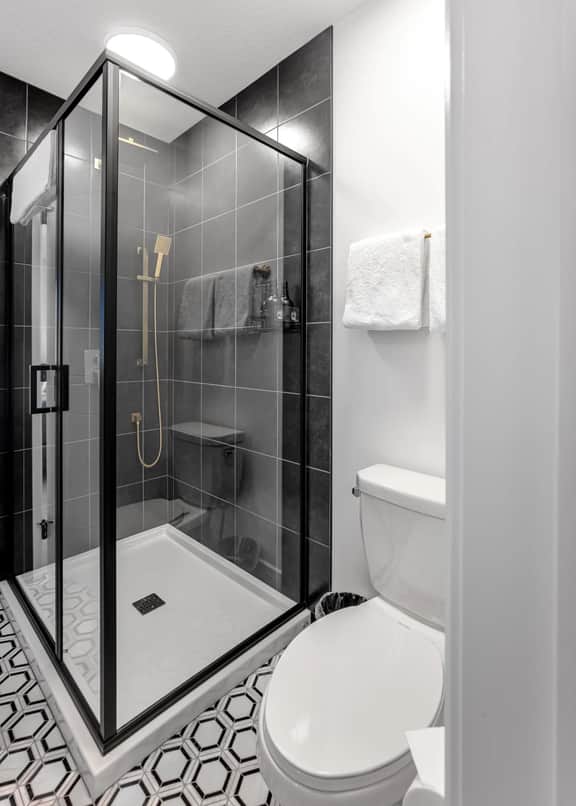 309 Quesnay at Currie - Modern 2BR Retreat Near Downtown Calgary