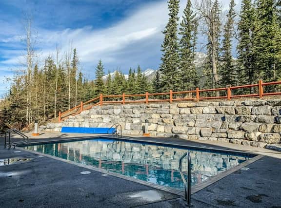 Blackstone Unit 320 - Mountain Views | Hot Tub | Outdoor Pool | King Bed