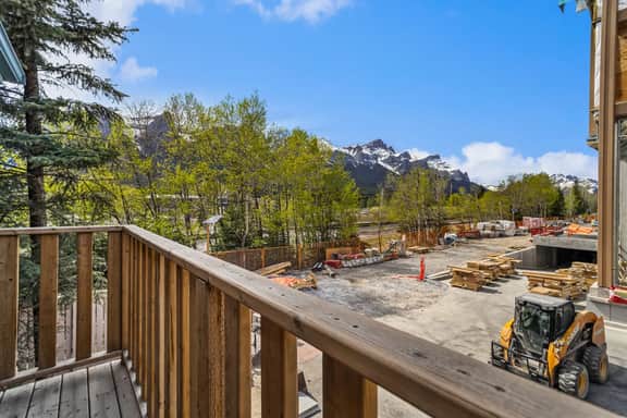 Bow Valley Chalets 110 – Mountain Views | BBQ | Sleeps 6