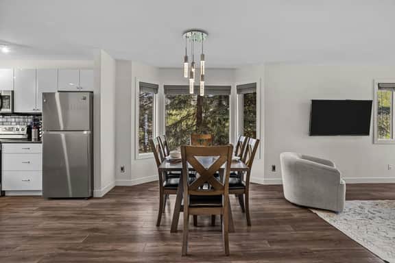 Bow Valley Chalets 110 – Mountain Views | BBQ | Sleeps 6