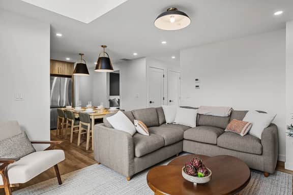 Brookside Lane 303 - Top Floor Downtown Retreat|Hot Tub|Mountain Views