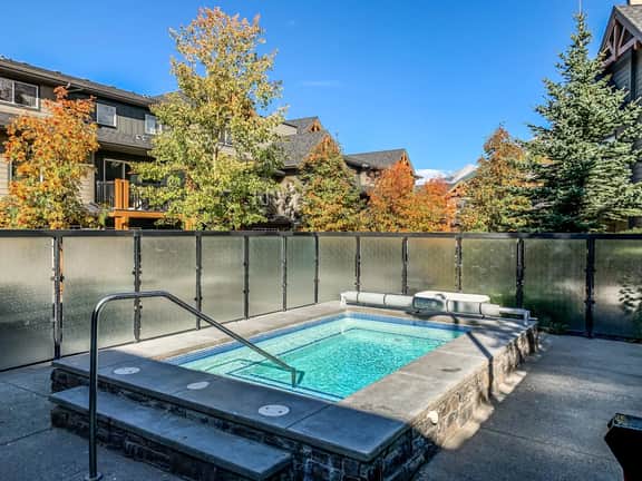 Copperstone Unit 4107 - Walkout to Hot tub | BBQ | Clean & Cozy 1 Bed Condo