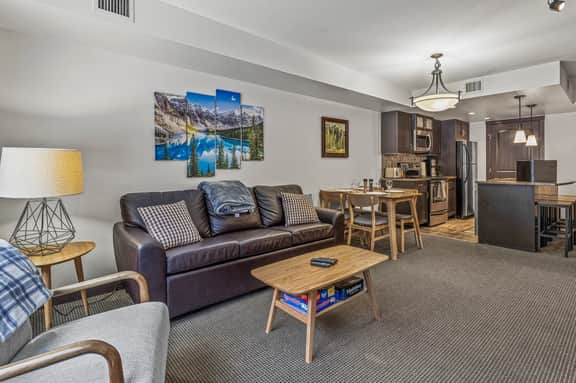 Copperstone Unit 4107 - Walkout to Hot tub | BBQ | Clean & Cozy 1 Bed Condo