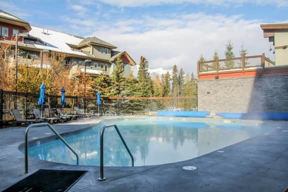 Lodges Unit G208 - Hot Tub & Heated Pool |  Mountain Views | King Bed