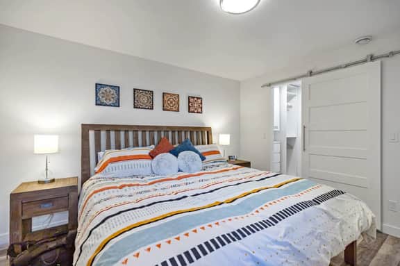 River's Bend 202 - Retreat - Modern, Clean, Bright 1BR