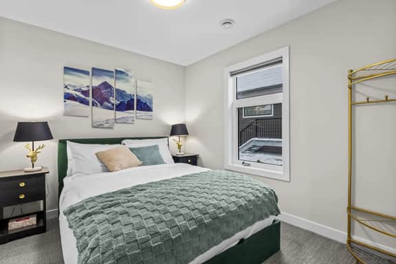Skyridge Unit 204 - 3-Bed Townhome | Views | Hot Tub | Fireplace