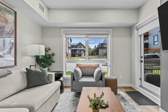 Sparrowhawk Unit 1101 - King Bed Retreat|Mountain View |Pool & Hot Tub