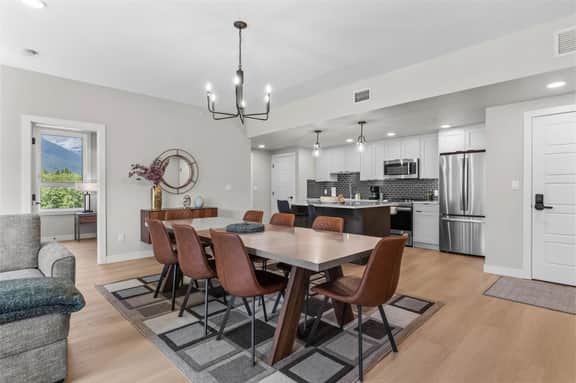 Sparrowhawk Unit 2303 - Mountain Views | Top Floor 3 Bedroom Suite
