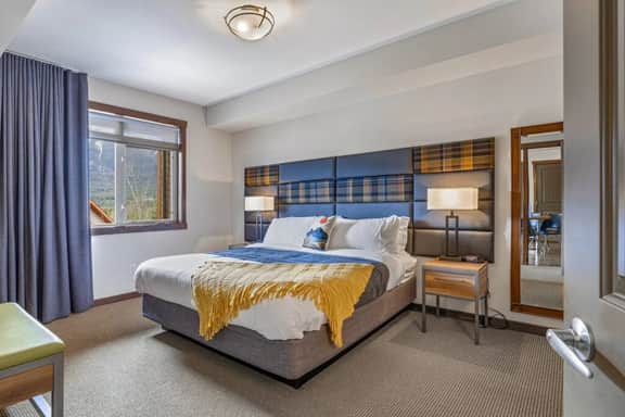 Stoneridge Unit 334 - 180° Mountain Views | 2 King Beds | Hot Tub & Pool